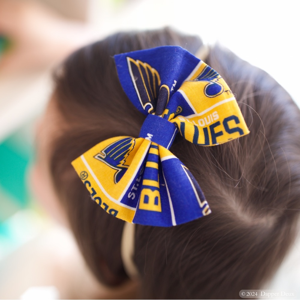 Handmade Sports Bow | St. Louis Blues Hockey Fans